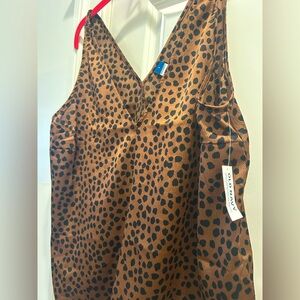 2/$20 Women's Animal Print Sleeveless Top, Slightly cropped, Size Large